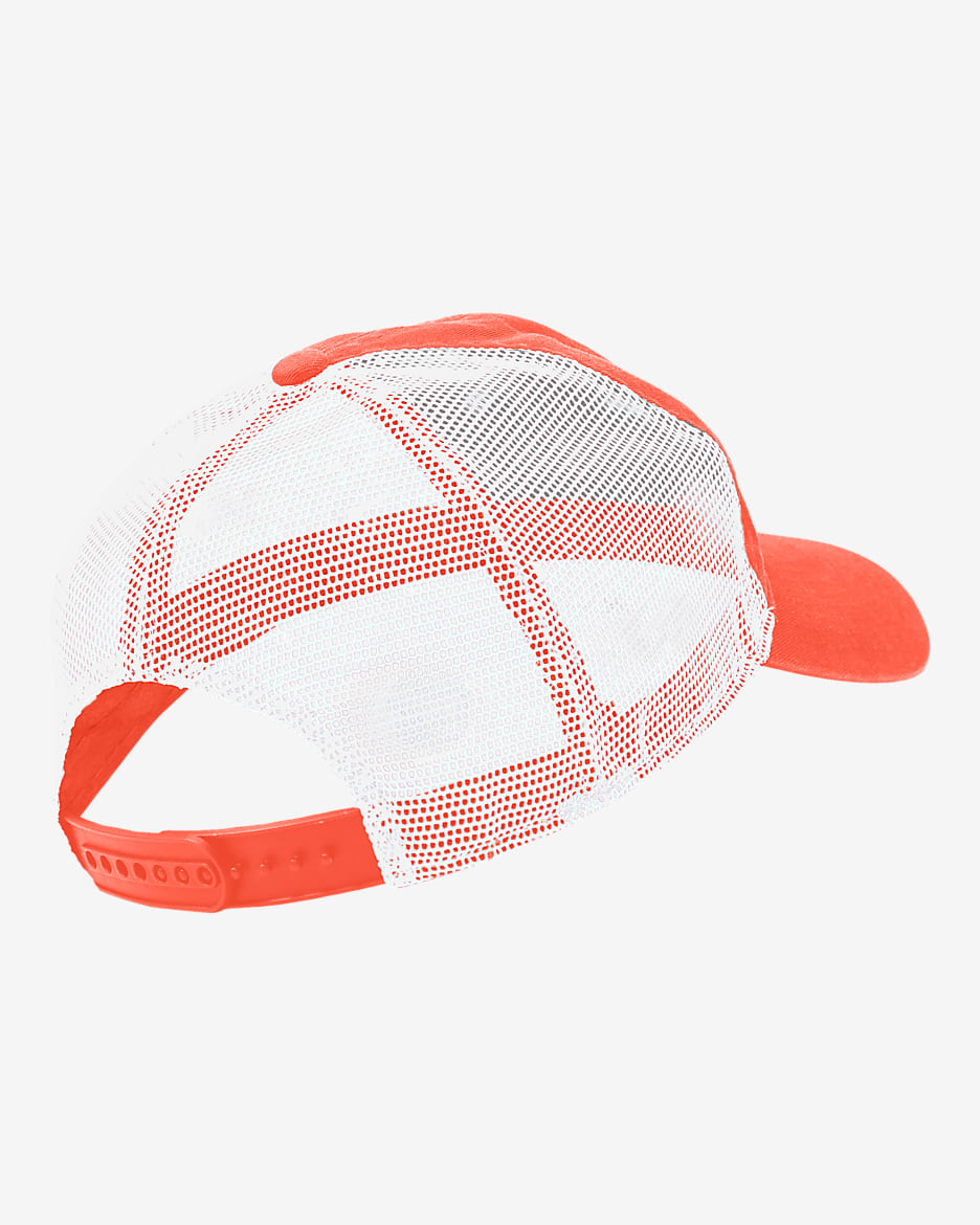 Coral nike hat hotsell